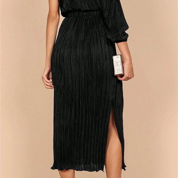 Black Elegant Women's One Shoulder Lantern Sleeve Split Thigh Plisse Dress - Picture 2 of 3